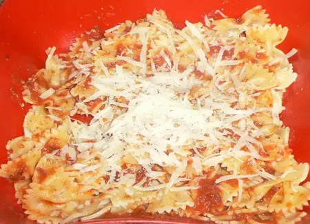 Farfalles mozzarella basilic
