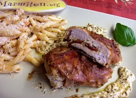 Blancs de poulet farcis aux deux pestos et à la ricotta