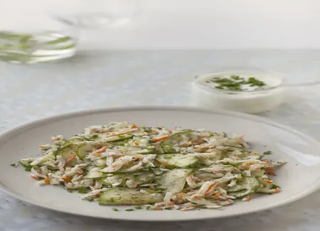 Salade fraîcheur concombre et surimi (light)