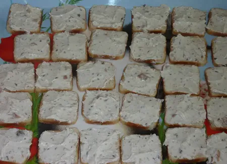 Toasts fromage frais/sardine