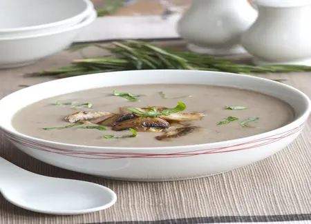 Soupe de champignons de paris