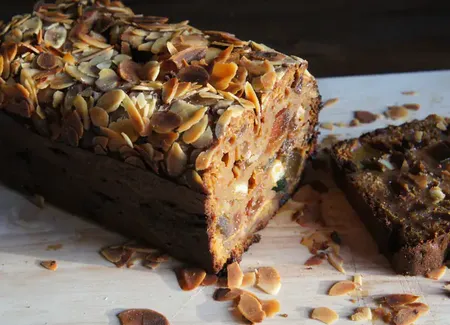 Pudding au pain d'épices et fruits confits