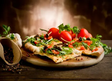 Pizza aux légumes d'été