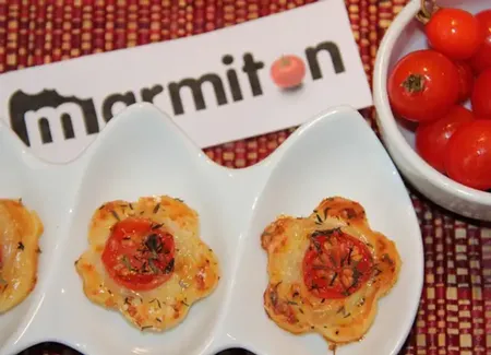 Petits feuilletés chèvre tomates-cerise