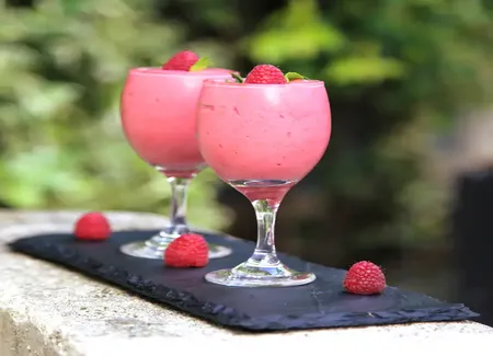 Yaourt glacé (frozen yoghourt) à la framboise