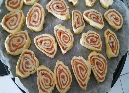 Feuilletés au saumon ail et fines herbes