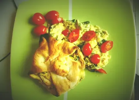 Feuilleté courgettes poulet chèvre aux épices