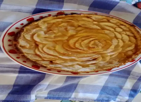 Tarte aux pommes (sur compote maison spéciale)