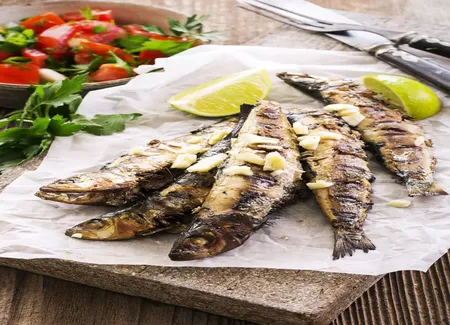Sardines grillées à la tomate et au citron