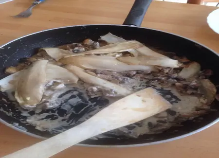 Endives à la crème et aux champignons