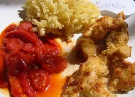 Poulet pané au parmesan, sauce tomate poivron