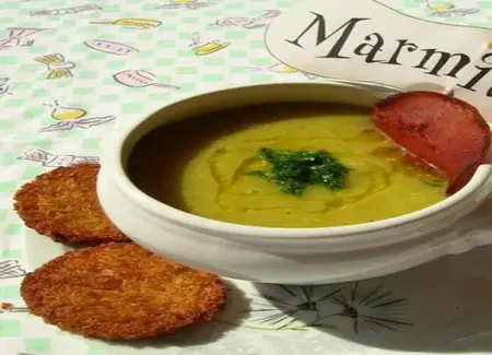 Velouté de courgettes à la coriandre et au curry