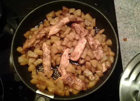 Aiguillettes de canard aux pommes