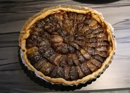 Tarte aux figues fraîches, miel et noix de coco