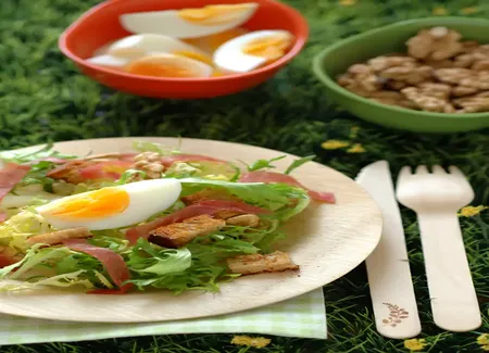 Frisée oeuf, jambon et pomme