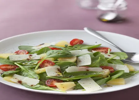 Salade d'épinards au parmesan