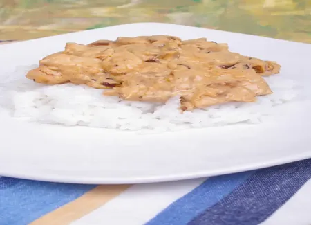 Poulet crémeux aux champignons et riz