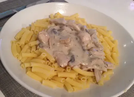 Émincé de dinde à la crème, boursin, champignons