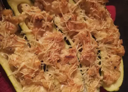Courgettes farcies au poulet et à la ricotta