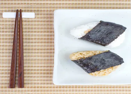 Makis et onigiri (japon)