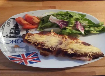Croissant au jambon facon brasserie