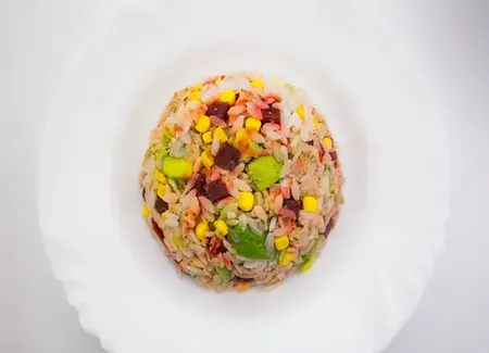 Salade de riz à l'avocat