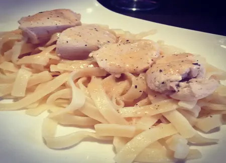 Poulet à la sauce au parmesan