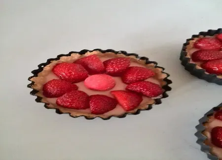 Tartelette de fraise à la crème tagada