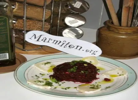 Tartare végétarien de betteraves rouges au fromage de chèvre