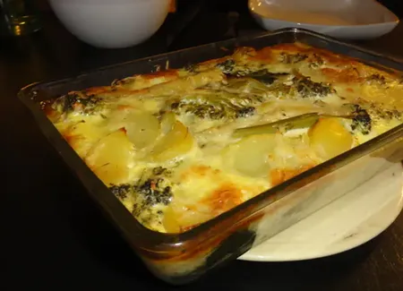 Gratin brocolis blettes et pommes de terre