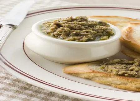 Tapenades aux olives vertes