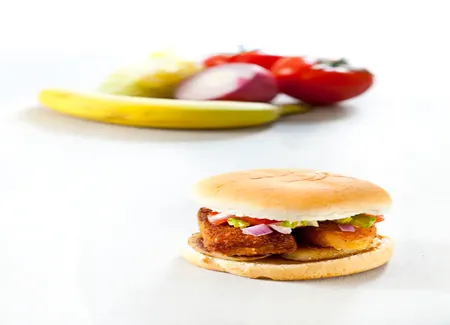 Burger de poisson pané à la noix de coco
