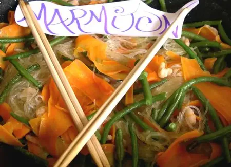 Wok de légumes aux crevettes et vermicelles de riz