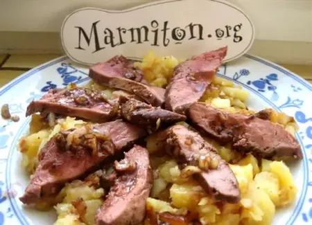 Magret de canard aux pommes