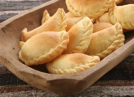 Empanada au thon et aux poivrons
