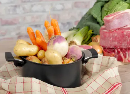 Pot-au-feu aux légumes d'autrefois