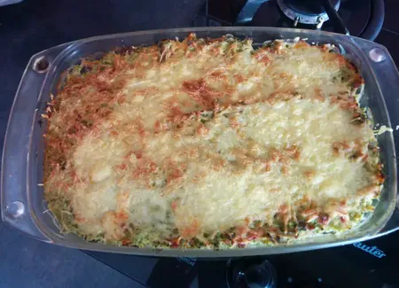Gratin d'aubergine au thon et à la tomate