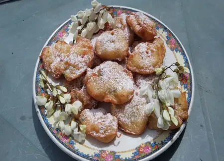 Beignets de fleurs d'acacia
