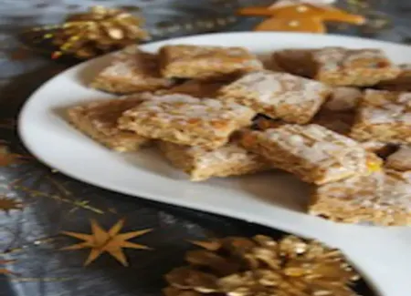 Carré au pain d'épices, amandes, oranges