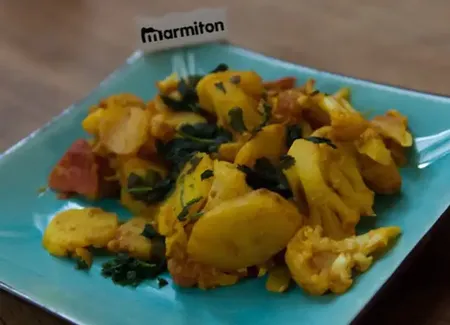 Curry de pommes de terre et légumes