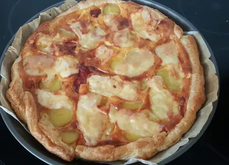 Quiche à la raclette et au jambon de bayonne