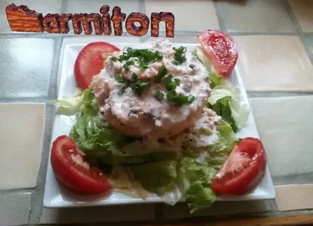 Pamplemousse farci de la mer (surimi, crevettes, crabe)