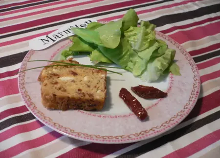 Cake aux tomates séchées et basilic