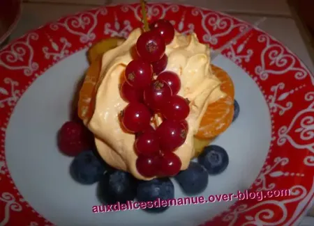 Mini baba au sirop d'orange et grand-marnier, chantilly citron