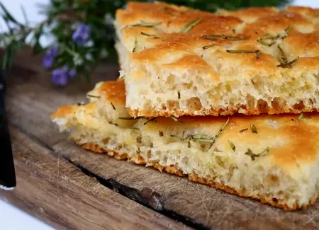 Focaccia au romarin