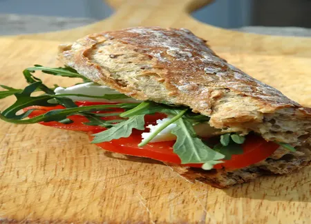 Sandwich au chèvre tomate