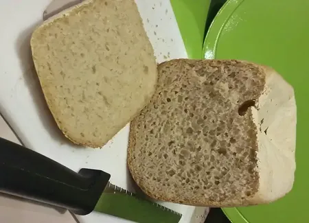 Pain sans gluten avec machine à pain