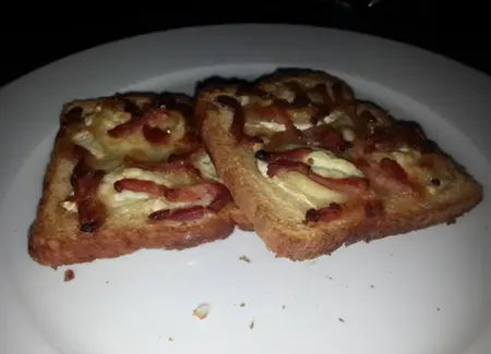 Pain de mie toasté au chèvre