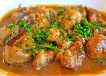 Rognons de veau flambés à la crème à la moutarde
