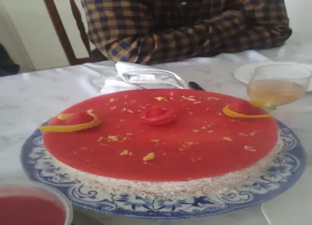 Génoise aux framboises et fraises